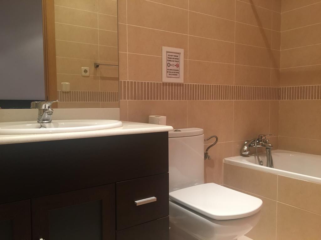 Hostal R. Lido Madrid Kültér fotó
